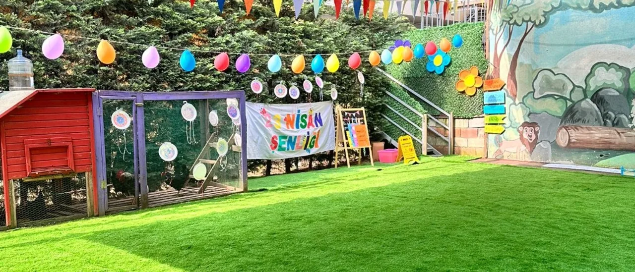Sancaktepe İnci Taneleri Anaokulu bahçe etkinlik alanı